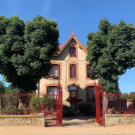 Mas Terre Chambres D'Hotes Lezoux Exteriör bild