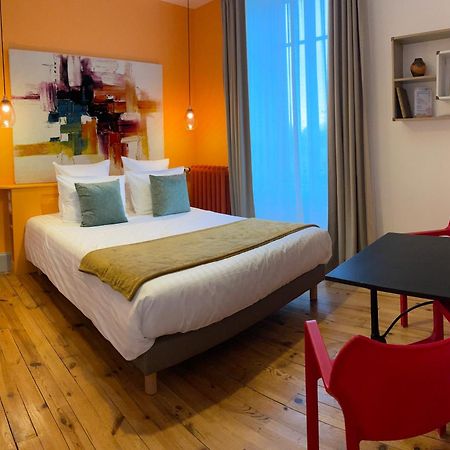 Mas Terre Chambres D'Hotes Lezoux Exteriör bild