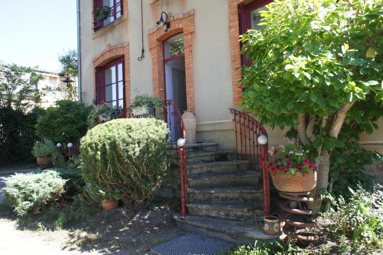 Mas Terre Chambres D'Hotes Lezoux Exteriör bild
